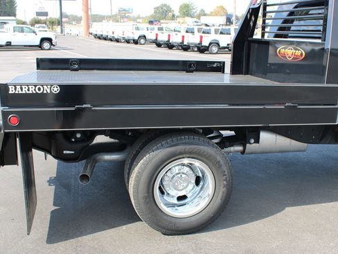 Used 2023 RAM 3500 Tradesman w/ Chrome Appearance Group image 12