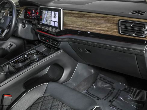 Used 2024 Volkswagen Atlas SEL Premium R-Line image 48