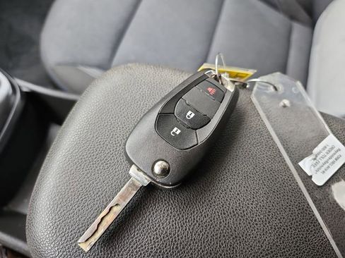 Certified 2025 Chevrolet Trax LS w/ Driver Confidence Package image 24