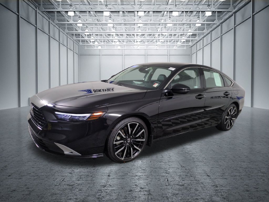 Certified 2025 Honda Accord Touring image 1