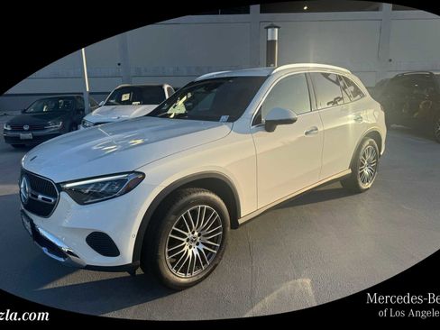 Certified 2026 Mercedes-Benz GLC 300 image 1
