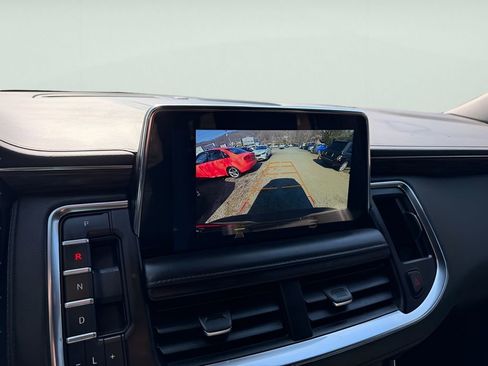 Used 2023 Chevrolet Suburban LT image 25