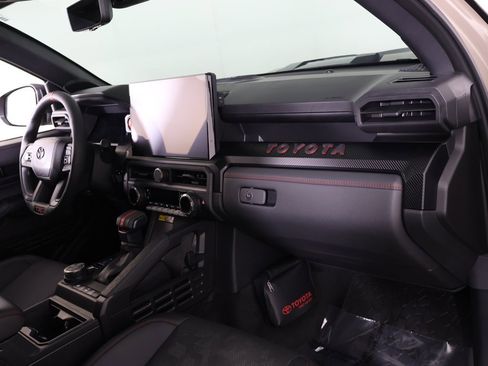 Used 2025 Toyota Tacoma TRD Pro image 30