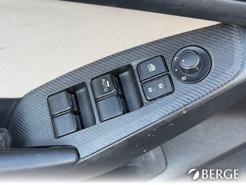 Used 2016 MAZDA MAZDA3 i Touring FWD image 15