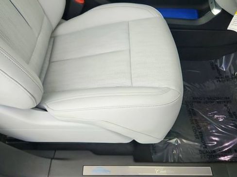 Used 2024 Cadillac Lyriq Sport image 24