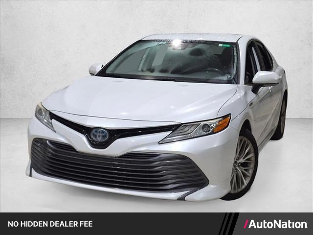 Used 2020 Toyota Camry XLE FWD image 1