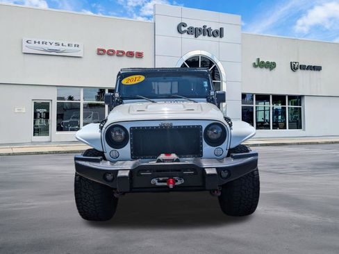 Used 2012 Jeep Wrangler Unlimited Sahara w/ Connectivity Group AWD/4WD image 8