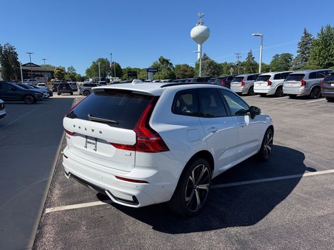 Used 2024 Volvo XC60 T8 Ultimate w/ Climate Package AWD/4WD image 4
