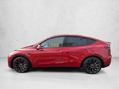 Used 2022 Tesla Model Y Performance image 9