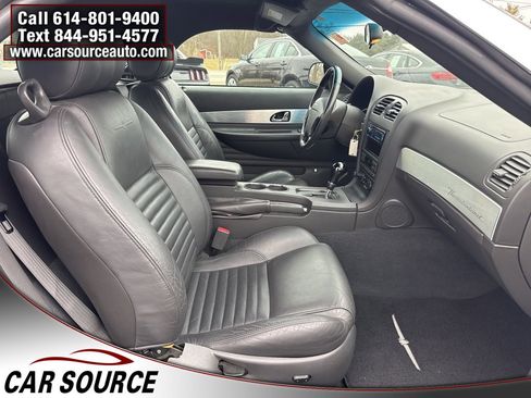 Used 2002 Ford Thunderbird image 32