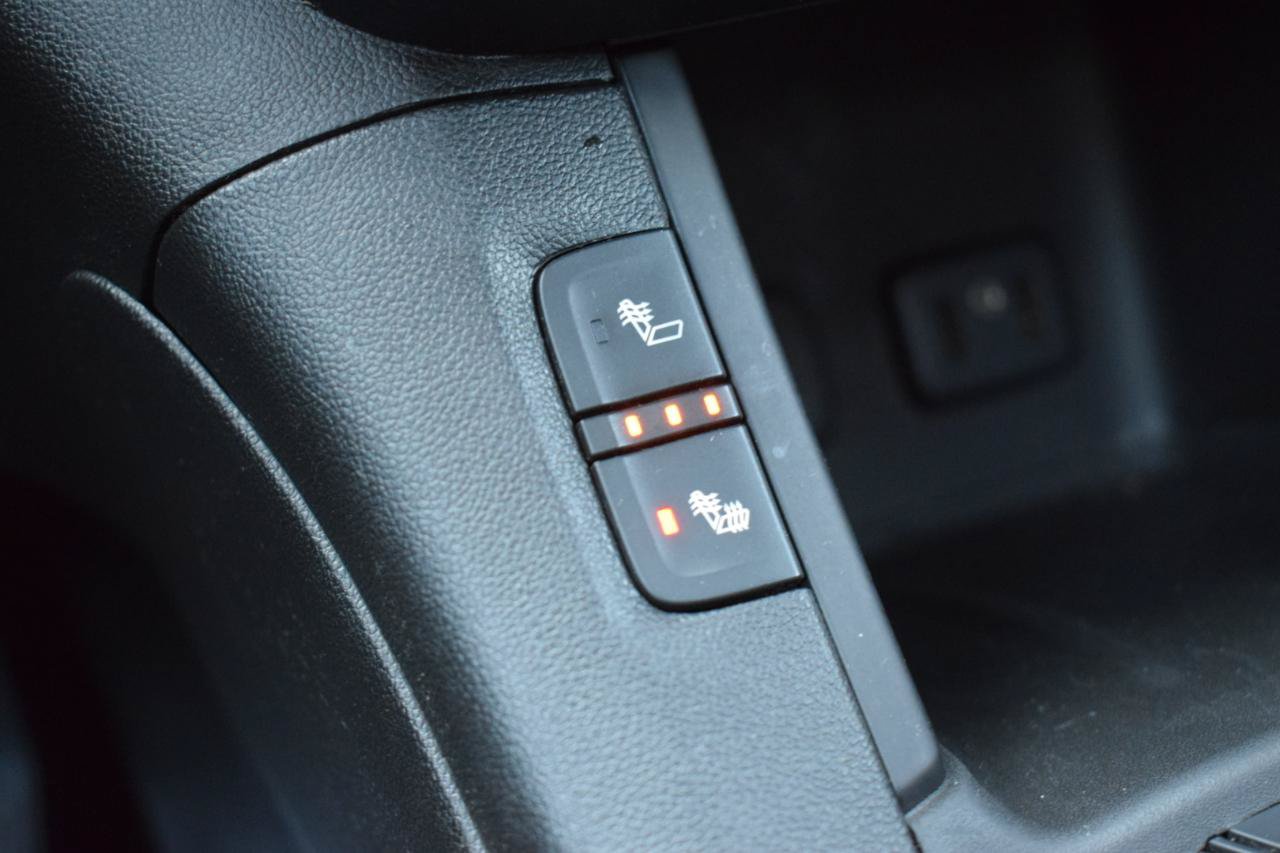 Used 2018 GMC Acadia SLT AWD/4WD image 30