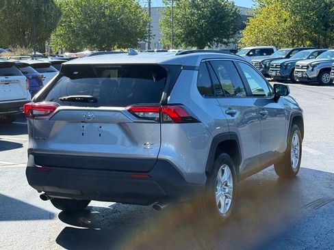 Used 2020 Toyota RAV4 XLE w/ Convenience Package AWD/4WD image 7