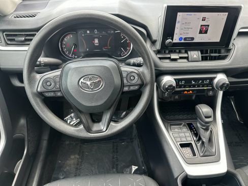 Used 2025 Toyota RAV4 XLE AWD/4WD image 15