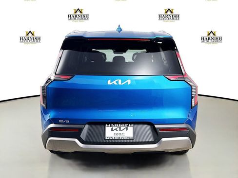 New 2026 Kia EV9 Wind image 6