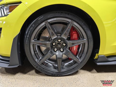 Used 2021 Ford Mustang Shelby GT500 w/ Carbon Fiber Track Pack RWD image 34