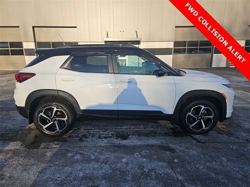 Used 2023 Chevrolet TrailBlazer RS w/ Convenience Package image 5
