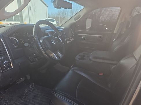 Used 2018 RAM 2500 Laramie w/ Sport Appearance Group image 8