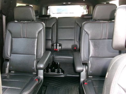 Used 2021 Chevrolet Suburban RST w/ Luxury Package AWD/4WD image 22