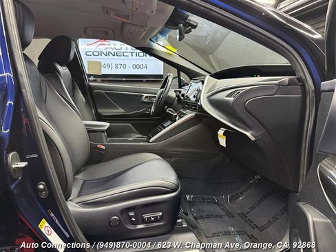 Used 2017 Toyota Mirai image 7