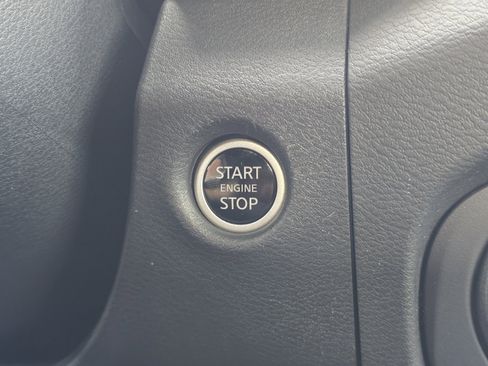 Used 2024 Nissan Frontier SV w/ Technology Package image 23