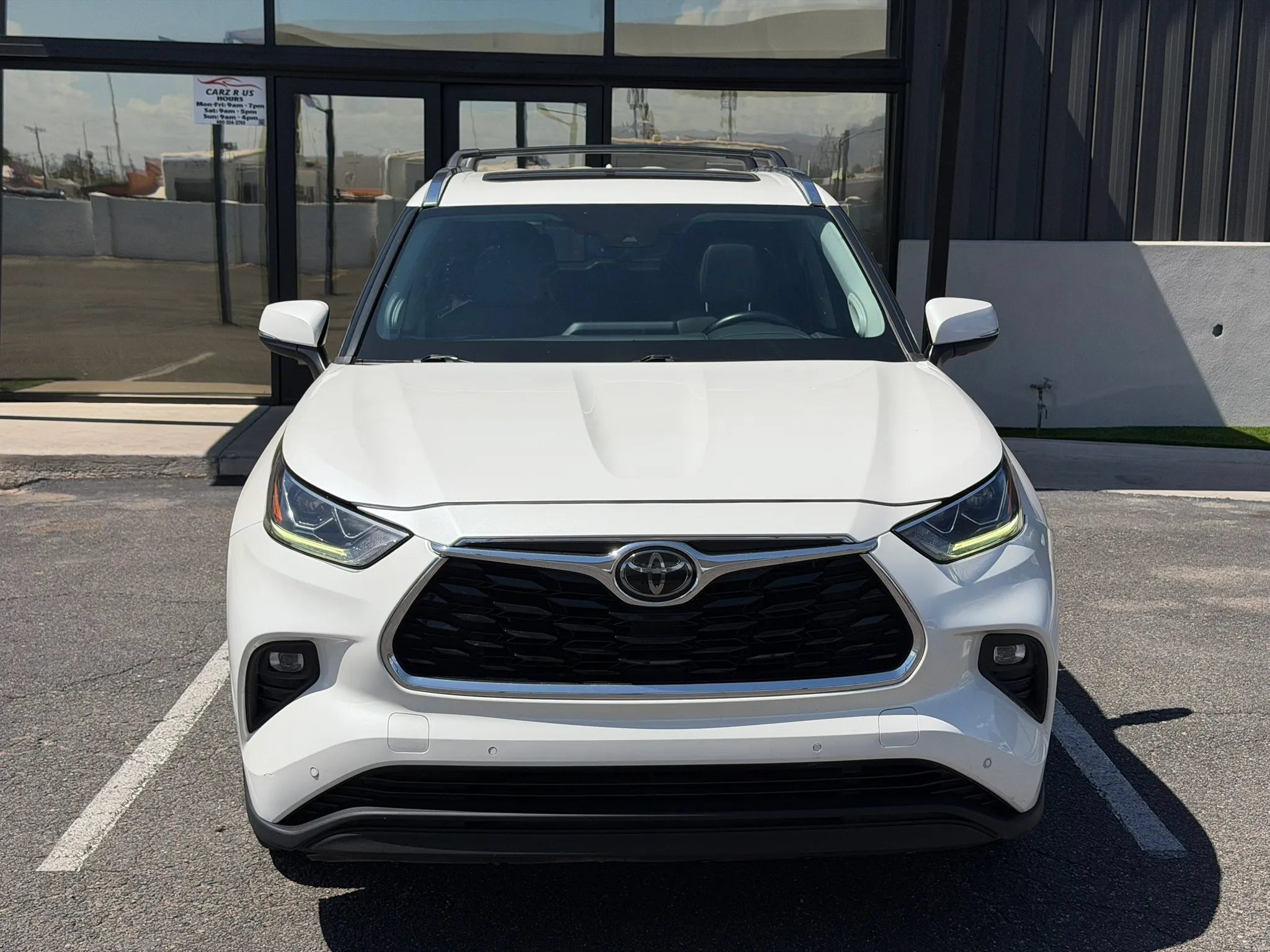 Used 2020 Toyota Highlander Limited FWD image 17