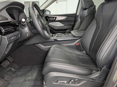 Used 2025 Acura MDX SH-AWD w/ Technology Package image 4