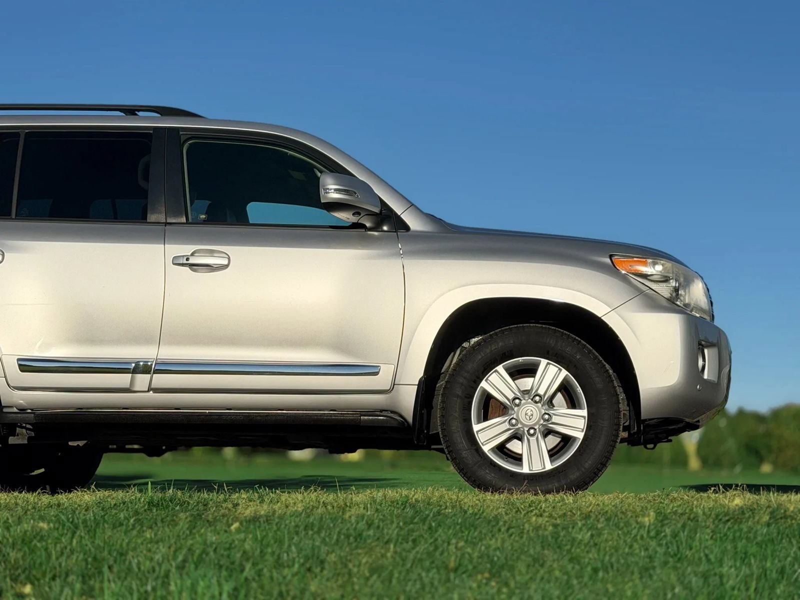 Used 2013 Toyota Land Cruiser AWD/4WD image 21