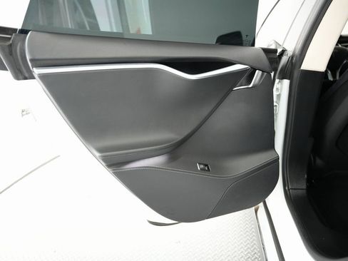 Used 2014 Tesla Model S 60 image 31