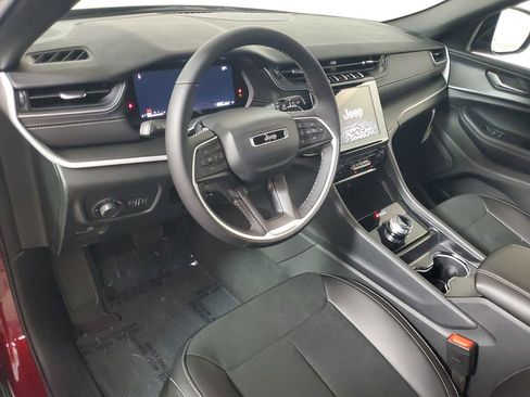 New 2025 Jeep Grand Cherokee L Altitude image 10