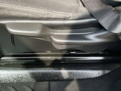 Used 2023 Chevrolet Colorado W/T image 8