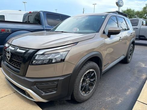 Used 2025 Nissan Pathfinder Rock Creek AWD/4WD image 1