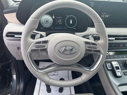 Used 2023 Hyundai Palisade Limited image 18