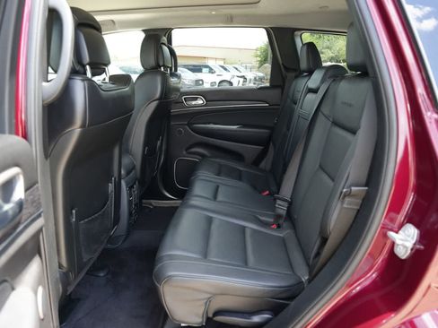 Used 2017 Jeep Grand Cherokee Summit AWD/4WD image 18