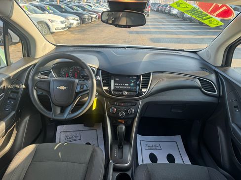 Used 2017 Chevrolet Trax LS image 11