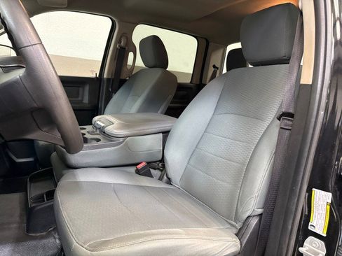 Used 2018 RAM 2500 Tradesman w/ Chrome Appearance Group image 15