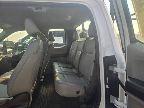 Used 2022 Ford F250 XL w/ Power Equipment Group RWD image 8