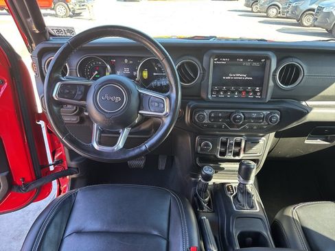 Used 2021 Jeep Wrangler Unlimited Sahara w/ Cold Weather Group AWD/4WD image 16