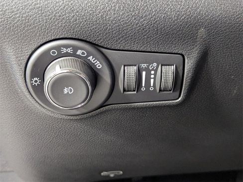 New 2026 Jeep Compass Limited w/ Sun, Sound & Navigation Group image 13