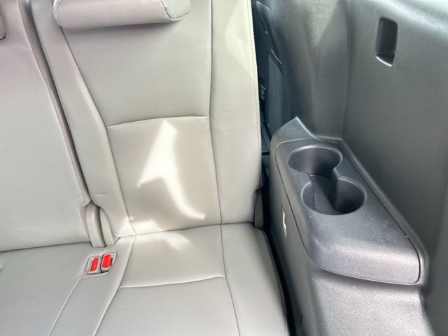 Used 2021 Toyota Highlander Limited AWD/4WD image 26