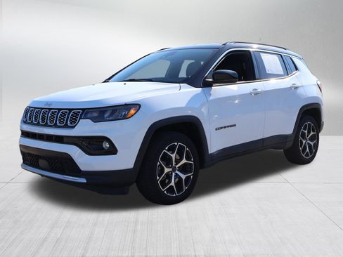 Used 2025 Jeep Compass Limited AWD/4WD image 3