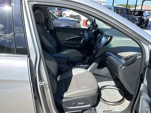 Used 2015 Hyundai Santa Fe Limited w/ Option Group 04 FWD image 7