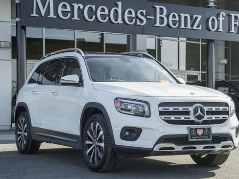Used 2022 Mercedes-Benz GLB 250 4MATIC image 1