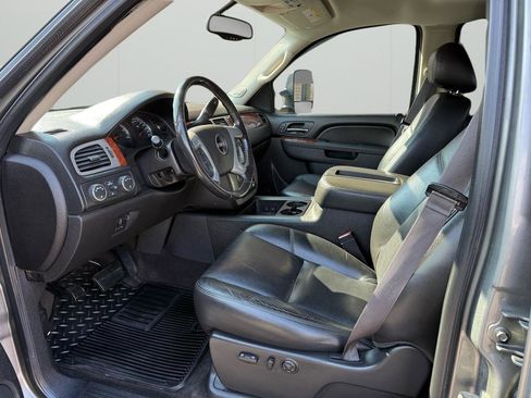 Used 2013 GMC Sierra 2500 SLT w/ SLT Convenience Package image 29