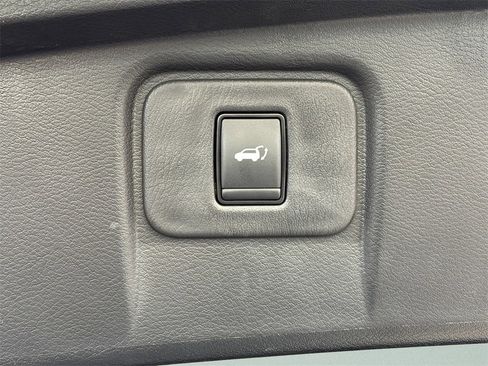 Used 2024 Nissan Murano SL image 25