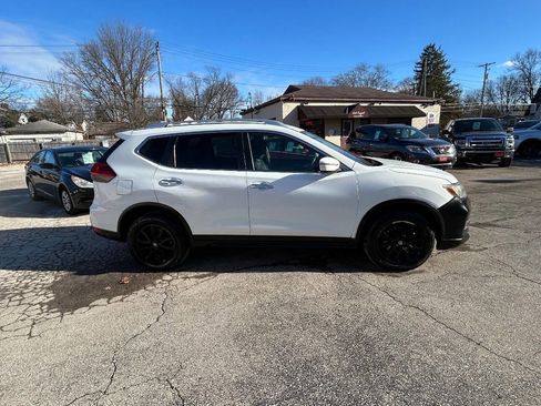 Used 2017 Nissan Rogue SV image 13