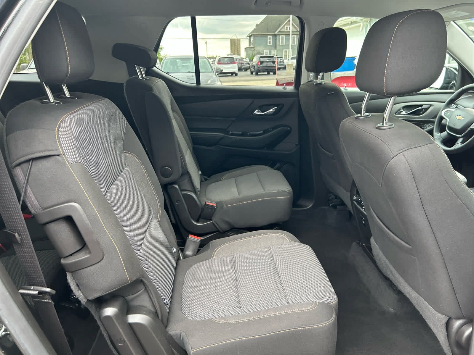 Used 2018 Chevrolet Traverse LT FWD image 30