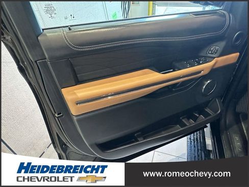 Used 2022 Ford Expedition Max Platinum image 19