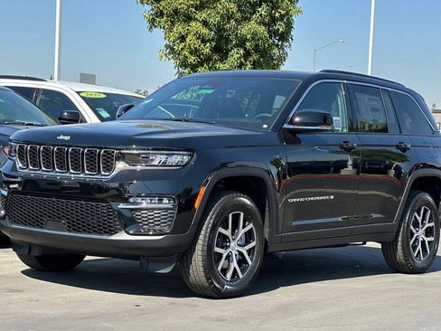 New 2025 Jeep Grand Cherokee Limited image 8
