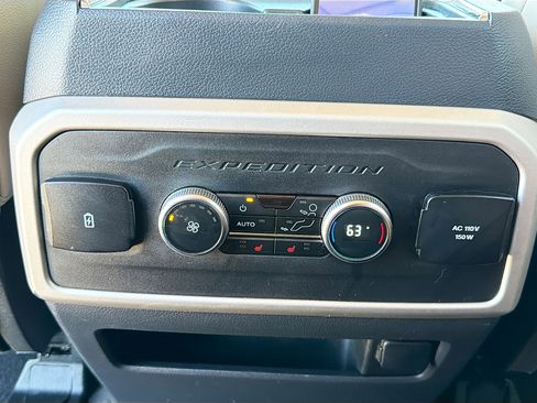 Used 2024 Ford Expedition Max Limited image 21