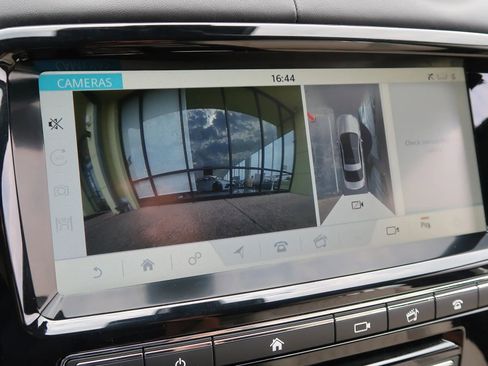 Used 2019 Jaguar XJ L Portfolio image 34